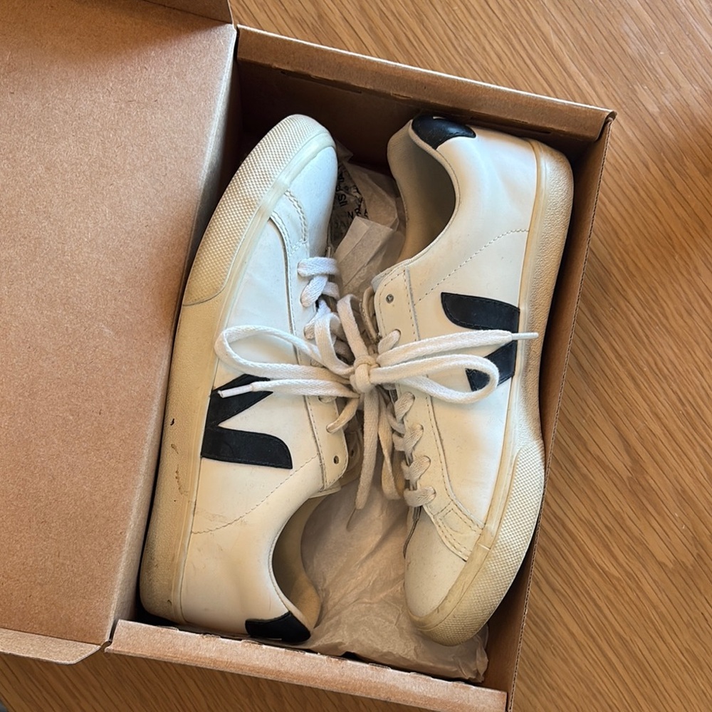 Veja Esplar White and Black Sneakers